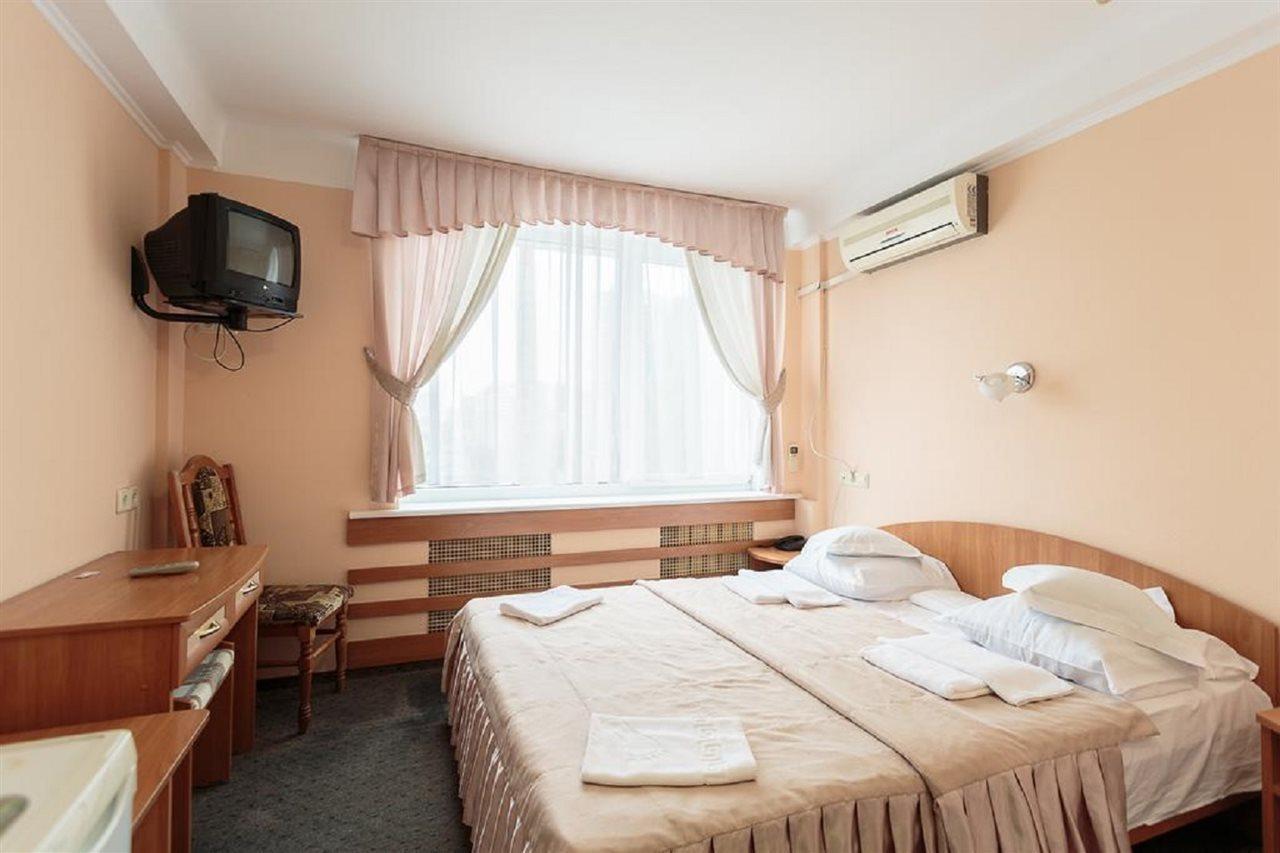 Druzhba Service Hotel Kyjev Exteriér fotografie